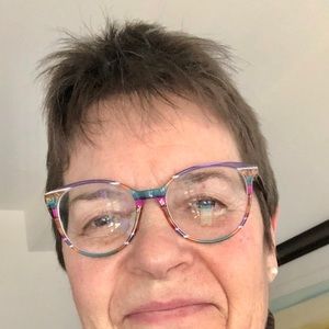 Meet your Posher, Louise